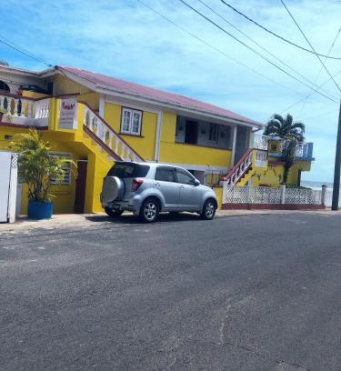 Calibishie Apartment | Rainbow Beach Apartment