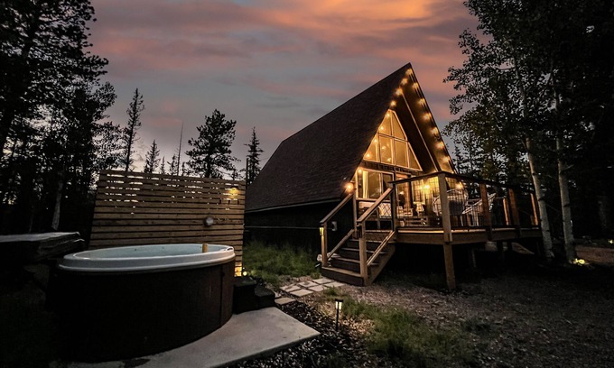 Spring Valley Cabin | Rainbow Trail/A-frame