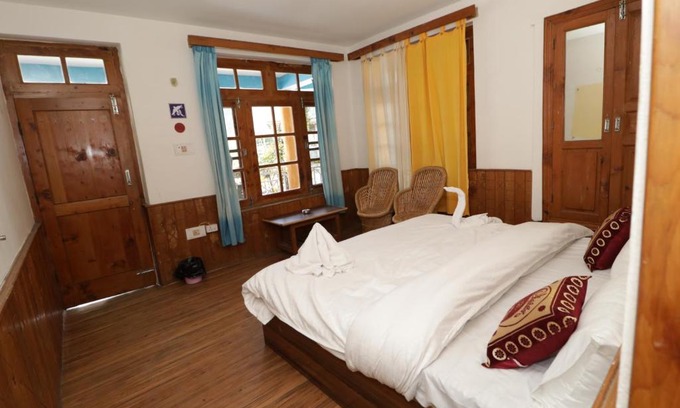 Old Manali House | Raj guest house