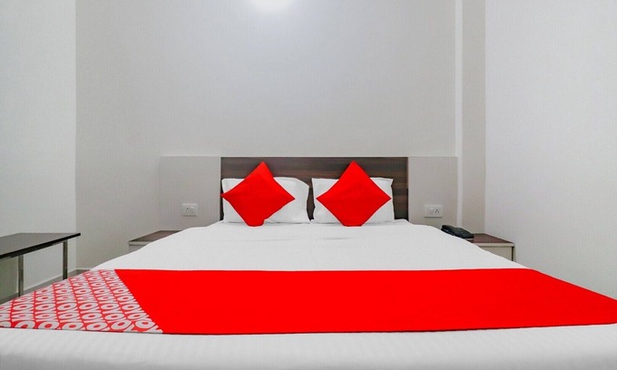 Mathura Hotel | Rajlakshmi Guest House - AC Room with attached bathroom, Free Wifi