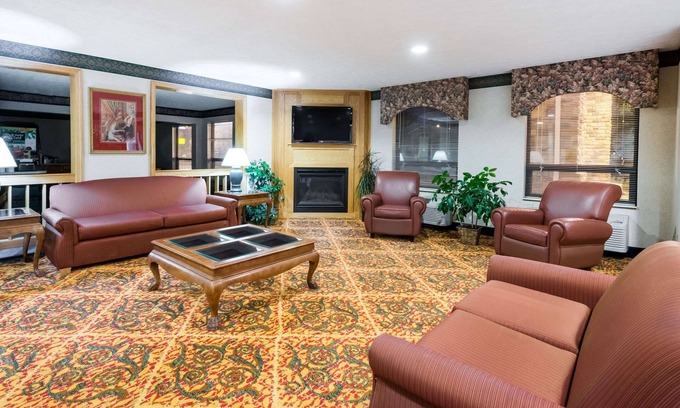 Strasburg Hotel | Ramada by Wyndham Strasburg Dover