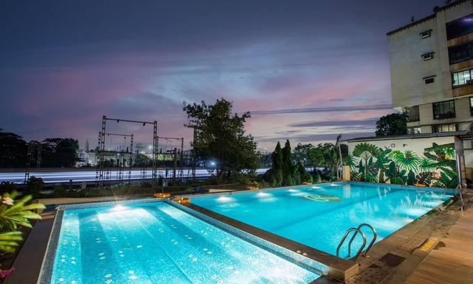 Khar Hotel | Ramee Techome
