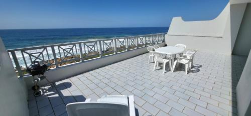 Ramsgate Beach Apartment | Ramsgate Rendezvous 14 - Sleeps 6