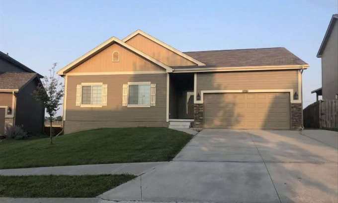 McArdle House | Ranch style Home Located in West Omaha