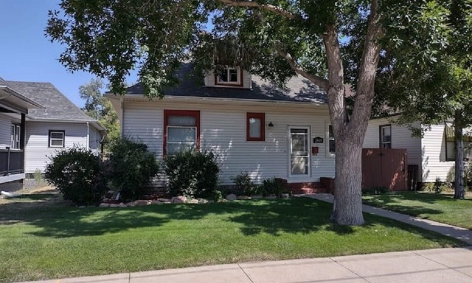 Cheyenne House | Rancher's Capitol Lodge (Historic) - Steps away from the Capitol and Downtown