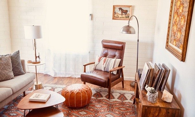 Joshua Tree House | Rancho de Soñadores Mid-Century Brick Cabin w/Hot Tub