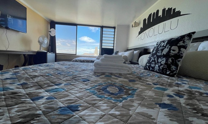 Waikiki Apartment | Rare 10mins 2Qn Beds Waikiki 4person