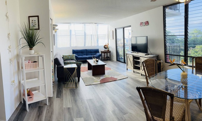 Historic Kailua Village Condo | Rare 2 bed 2 bath with 10 minute walk to the pier, dining and Ocean!