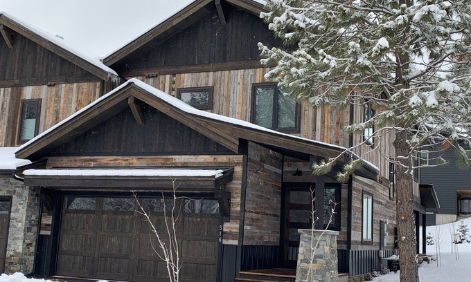 Whitefish House | Rare Find - Newer Construction close to town & beach!