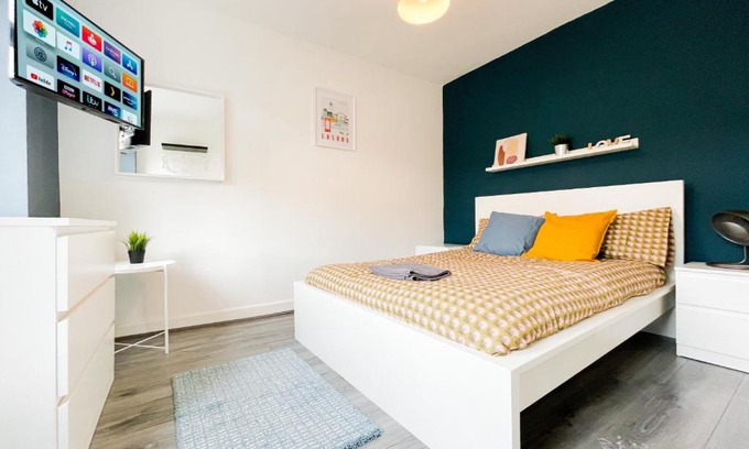Vauxhall House | Rare private room near Centre