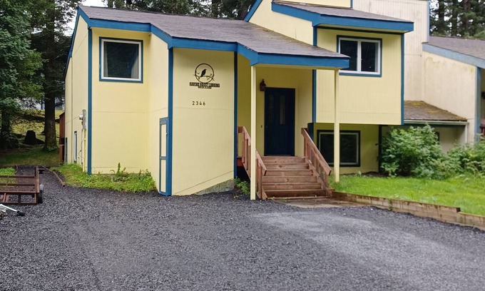 Kodiak House | Raven's Roost - Beaver Lake