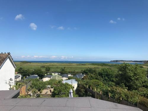 Penally House | Raymond House Guest House Penally