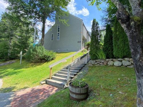 Bretton Woods House | RB24 Renovated AC Ski-in out Bretton Woods Townhome