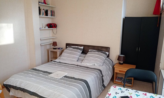 Bagnoles-de-l'Orne Apartment | rent pretty calm and pleasant studio