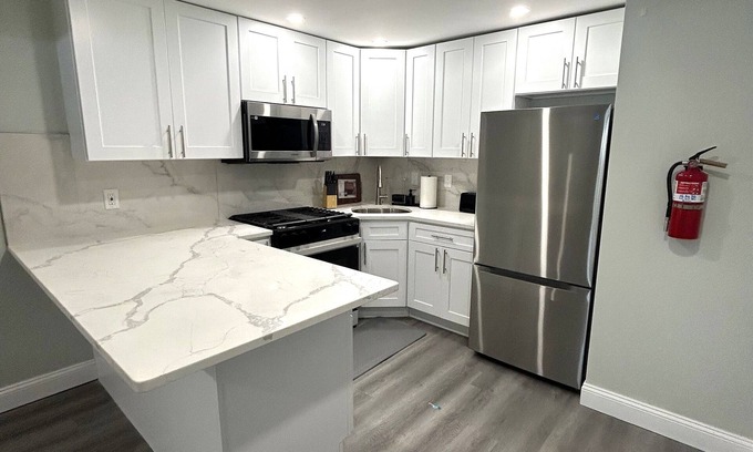 Seaside Heights Condo | Re-Model 2-bdrm Winter Rental pricing, King bed