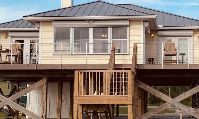 Port St. Joe House | Reel Em Inn Bay Front House With boat ramp