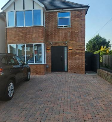 Reading House | Reading Guest House