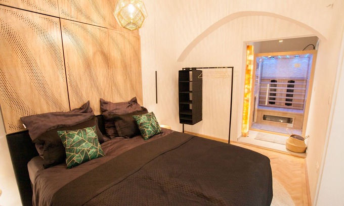 Inner City Budapest Apartment | Real Delux Apartment next to Gozsdu & Synagogue