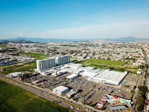 Zapopan House | Real View Towers E504