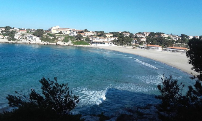 La Couronne House | Recent 4-room house in private residence 150 ms from the beach, quiet