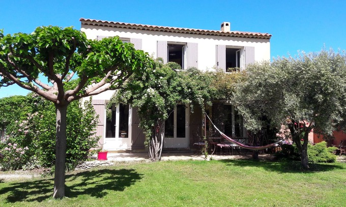 Robion House | Recent House in Robion, Luberon for 8 Guests