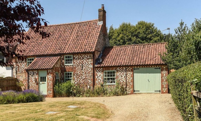Stanhoe House | Recently renovated country cottage near to coastal beaches