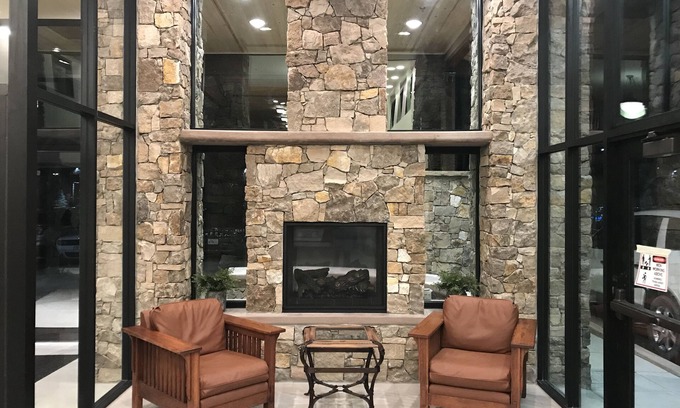 Tusayan Hotel | Red Feather Lodge