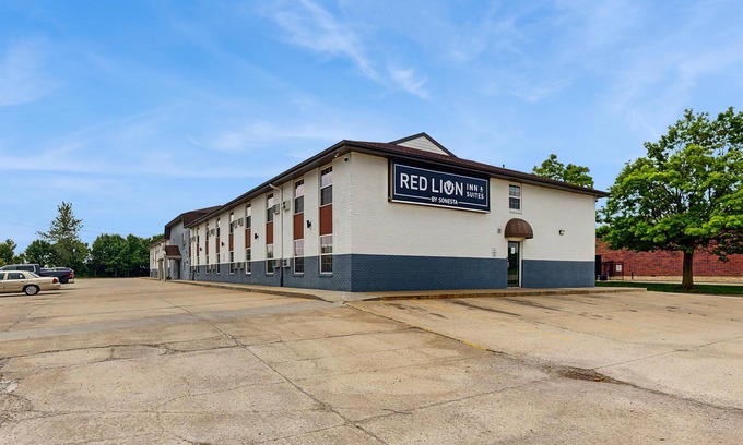 Olathe Hotel | Red Lion Inn & Suites Olathe Kansas City