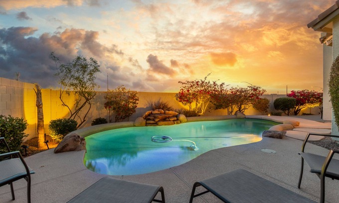 East Mesa House | Red Mountain Family Fun with Pool, Spa, Putting Green