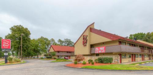Ellendale Hotel | Red Roof Inn Memphis East