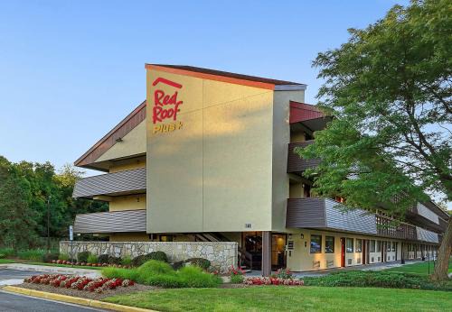 Oxon Hill Hotel | Red Roof Inn PLUS+ Washington DC - Oxon Hill