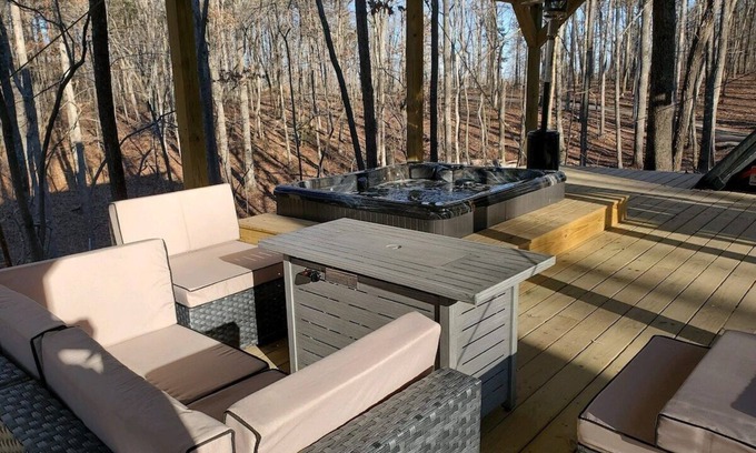 Dunlap Cabin | Red Room Cabin ~ The Treehouse Dungeon for Couples