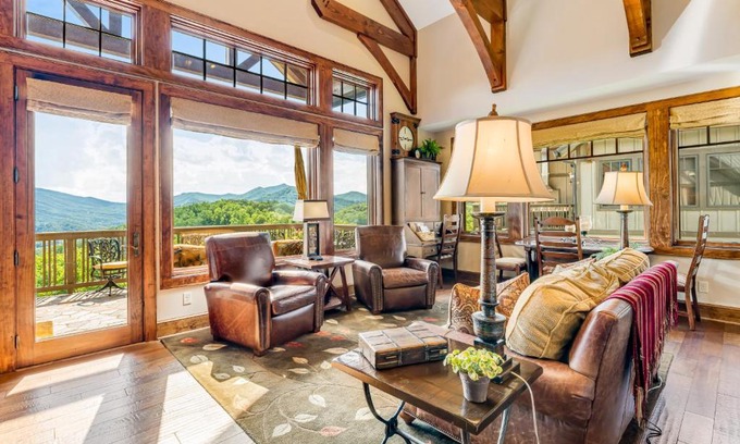 Boone Apartment | Red Tail Summit