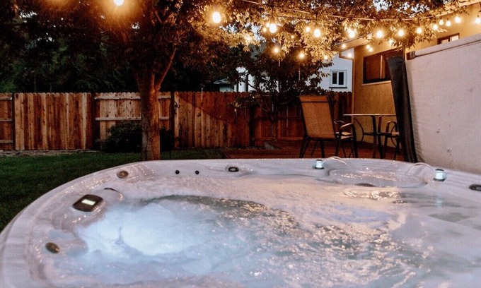 Redding House | Redding's Cozy Retreat With Hot Tub - Minutes from downtown Redding and Bethel church.