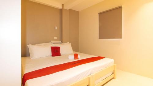 San Juan Hotel | RedDoorz at Laiya Vivo Hotel Batangas