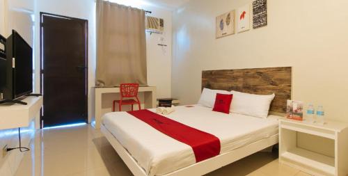 Legazpi Hotel | RedDoorz @ Golite Washington