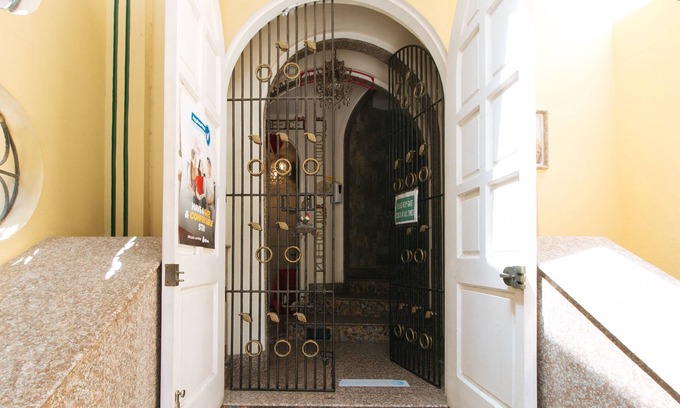 Taguig Hotel | RedDoorz near Arca South Taguig