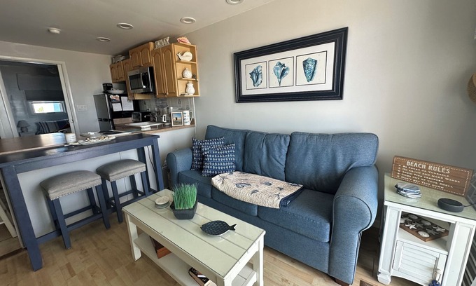 Midtown Ocean City Apartment | Reduced rates for Country Calling!