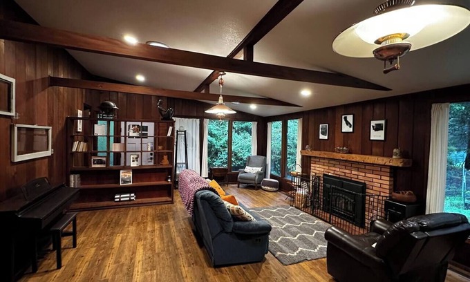 Arcata House | Redwood house (1 block from HSU)