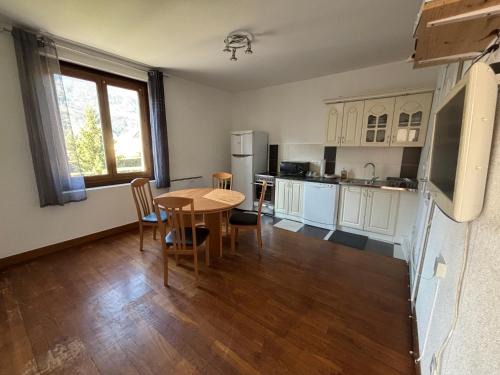 Scionzier Apartment | Redzepi