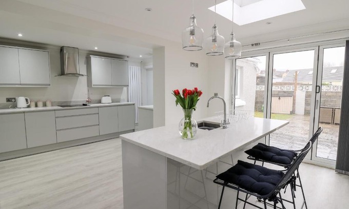 Burry Port House | Reevas-Retreat