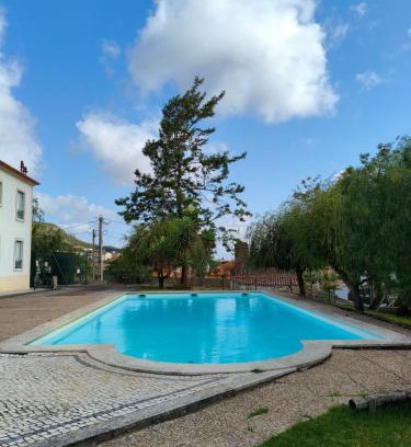 Cadaval Apartment | Refúgio com Piscina no Sopé da Serra de Montejunto