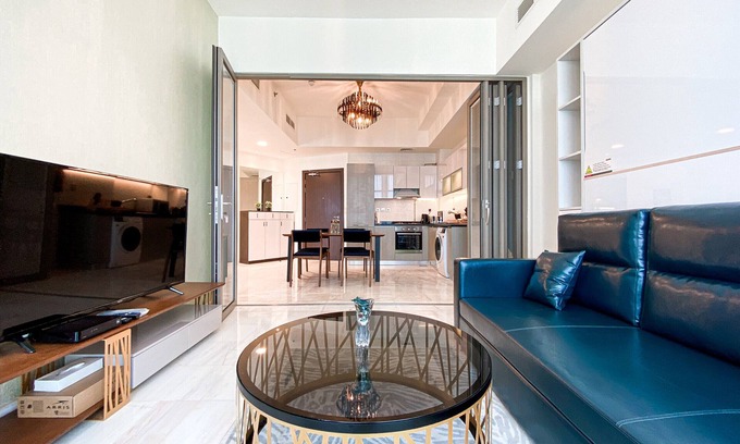 Business Bay Apartment | Ref. 381359