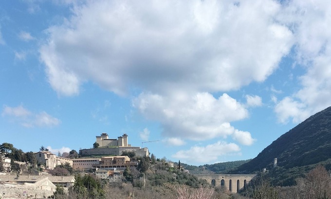 Spoleto Apartment | Refini Street Apartment