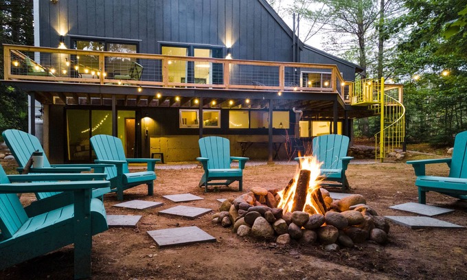Bartlett Ski Chalet | Refreshed 1970's Chalet - Perched on the Saco River. Minutes to Attitash.