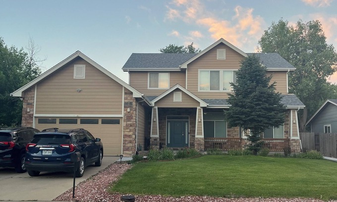 Aurora House | Refreshing View & Spacious Upper Level 3 BRs, 2 Full Bathrooms, patio & more!