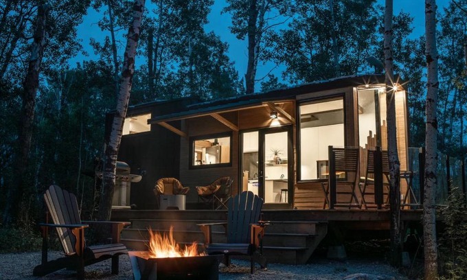 Central Alberta Other | Refuge Bay's Aqua Tiny Home - Luxury Off Grid Escape