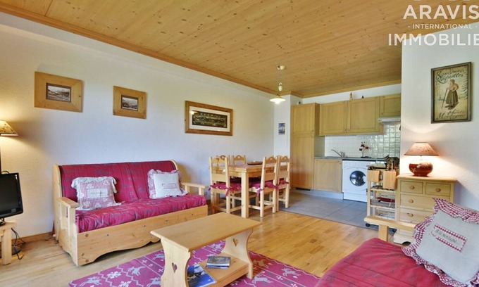 Le Chinaillon Apartment | Refuge F5: Lovely apartment near slopes!