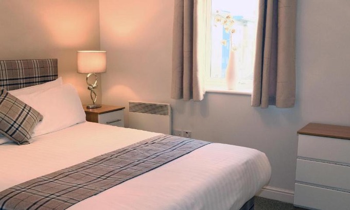 Gosforth Apartment | Regent - Properties Unique
