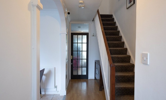 Somers Town House | Regent's Park, Sleeps 8, Pet Friendly & Garden